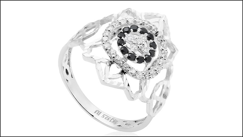 Thiết kế h&igrave;nh vương miện nổi bật